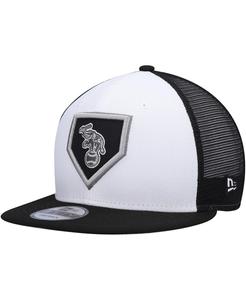Мужская бело-черная кепка Snapback Oakland Athletics 2022 Clubhouse Trucker 9FIFTY New Era
