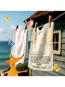 Mr. & Mrs. Panda Полотенце с изображением полярного медведя, обнимающего своего хозяина, и надписью белого цвета