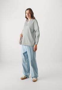 Спортивный свитер OLMJENA COLLAR ONLY MATERNITY, пестрый светло-серый