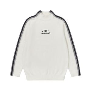 Женский свитер HARSH AND CRUEL, белый