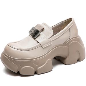 ZUOSAISI Лоферы женские бежевые