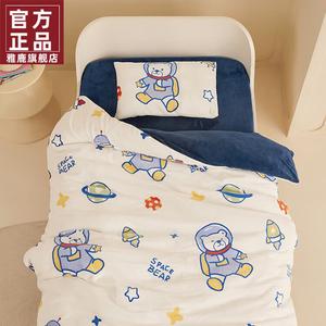 Yalu Детское одеяло yalu из молочного флиса 120x150 см, пододеяльник 100х120 см, цвет "Астронавт", мягкое, съемный чехол