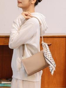 (L) Cachecache / Эксклюзивная веб-версия сумки-бокса через плечо с шарфом