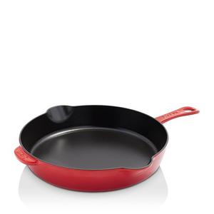 Сковорода чугунная с носиком Staub, 28 см, вишнево-красный