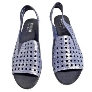 Женские сандалии Mickee с ремешком на пятке в синем металлике Munro