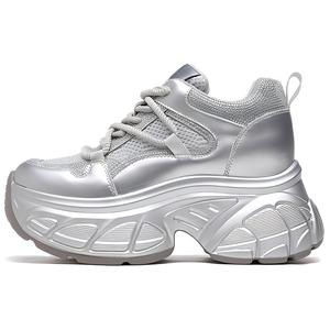 LINGPAO Дышащие массивные кроссовки женские низкие серебристые, цвет Silver