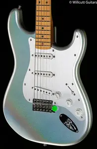 Fender H.E.R. Stratocaster с хромированным покрытием и грифом из клена Glow (216)