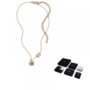 Chanel Женское серебряное ожерелье