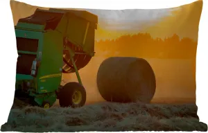 Подушка для улицы - Ферма - Сено - Луг - Поле - Солнце - Оранжевый - 60 x 40 см - Устойчива к погодным условиям - Подушка для отдыха - Декоративная подушка - Подушка для дома MuchoWow
