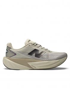 Кроссовки New Balance Fuelcell Rebel v5 серого цвета