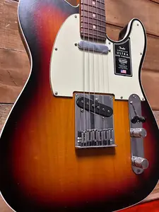Fender Ultra Luxe Vintage 60-х Tele RW 3-цветный Sunburst с чехлом