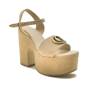 Кожаные босоножки на массивном каблуке Guess, бежевый