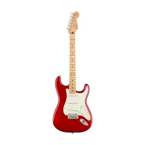 Электрогитара Fender Player Stratocaster, гриф из клена, красный яблочный лак