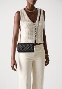 Клатч Guess GIULLY ORGANIZER, Black