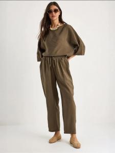 Bianco Lucci Костюм-двойка в цвете хаки