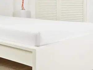 Простыня на резинке детская эксклюзивная 70х140 см белая TEXTILOMANIE