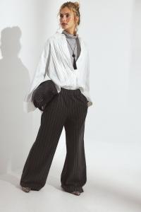 Брюки NA-KD ELASTIC WAIST WIDE, Pinstripe/Black