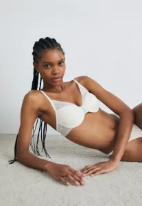 Бюстгальтер на косточках Triumph, Ecru White