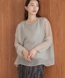 Прозрачный многослойный топ, скроенный и сшитый по фигуре.