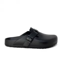 Черные пластиковые сандалии из женской коллекции Birkenstock, черный