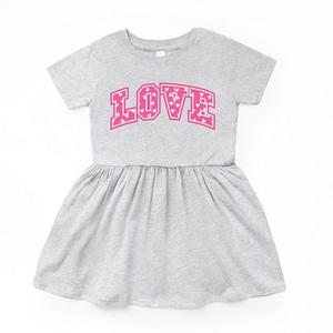 Платье Love varsity hearts для малышей The Juniper Shop, Heather Grey