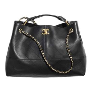 CHANEL Женская сумка из телячьей кожи черная