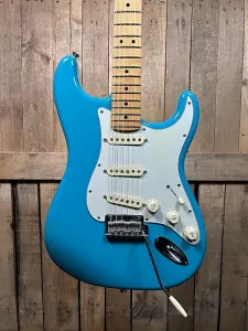 Fender American Professional II Stratocaster - Miami Blue (гриф из клена)