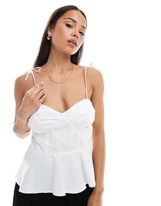 Белый топ на бретельках с баской и сборками Vero Moda