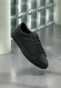 Кроссовки кирана черные Boss