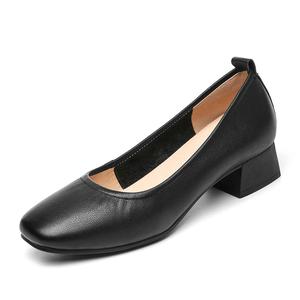 Cigna Женские туфли на платформе с массивным каблуком экрю, цвет Ecru