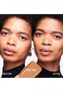 Тональное средство STUDIO FIX FLUID SPF15 MAC, цвет Nc44