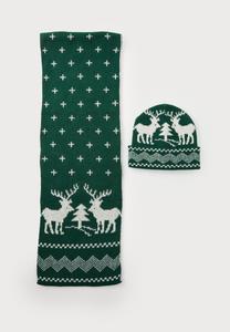Шапка Only & Sons ONSXAS BOX SCARF BEANIE UNISEX SET, Formal Garden/Dark Green