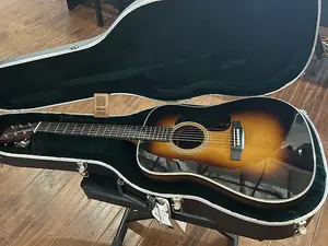 Martin HD28 2024 - Sunburst / 4 фунта 10,2 унции. #2891785