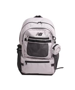 Рюкзак объемом 32 л с дополнительным отделением.