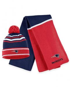 Женская красная шапка-манжета New England Patriots Colorblock с помпоном и шарфом в комплекте WEAR by Erin Andrews