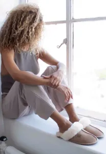 Закрытые тапочки для мулов Australia Luxe Collective, Sand