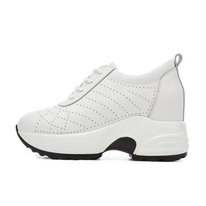 Rich birds Дышащие низкие повседневные туфли для женщин с эффектом увеличения роста белые, цвет White