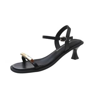 Сандалии на ремешках Xingdiman, экрю