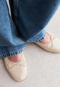 Балетки New Look, слоновая кость