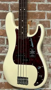 Бас-гитара Fender Vintera II '60s Precision - Olympic White, быстрая доставка с профессиональной настройкой!