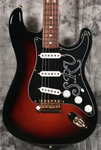 Fender Stratocaster Стиви Рэя Вона