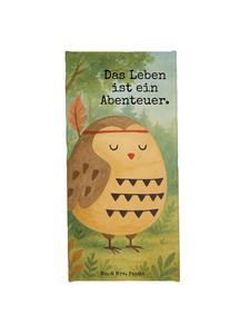 Mr. & Mrs. Panda Дизайн пляжного полотенца с изображением совиных перьев и надписью, выполненный в бирюзовых пастельных тонах