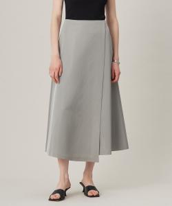 Расклешенная юбка из триацетатного твила, пригодная для стирки.