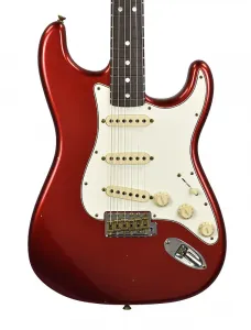 Fender Custom Shop 72 Stratocaster Journeyman Relic в цвете Candy Apple Red