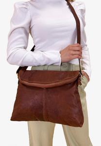 Сумка через плечо GARDENIA Gusti Leder, цвет rotbraun