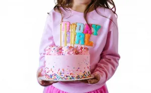 Свитшот Birthday Girl Patch розового цвета Sweet Wink