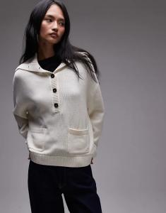 Вязаный свитер ARKET с воротником на пуговицах в цвете «кремовый»