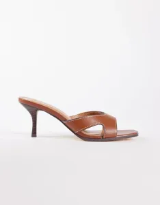 Светло-коричневые босоножки на каблуке SEQWL Coral