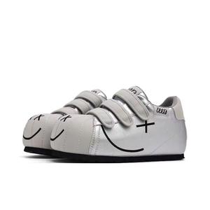 SHUMO Амортизирующие износостойкие легкие увеличивающие рост коврики низкие скейтбордские кроссовки женские Block Silver, цвет Block Silver