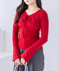 Топ с расклешенными рукавами и лентой спереди <<Новинка>>